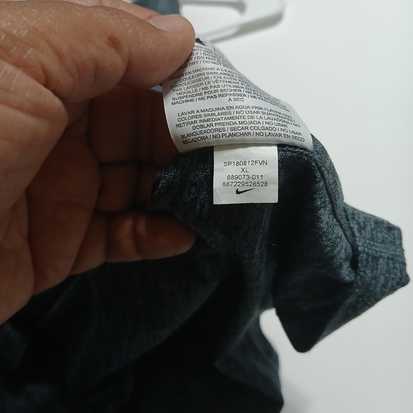 Nike Women's Gray Tank Top - Picture 10 of 11